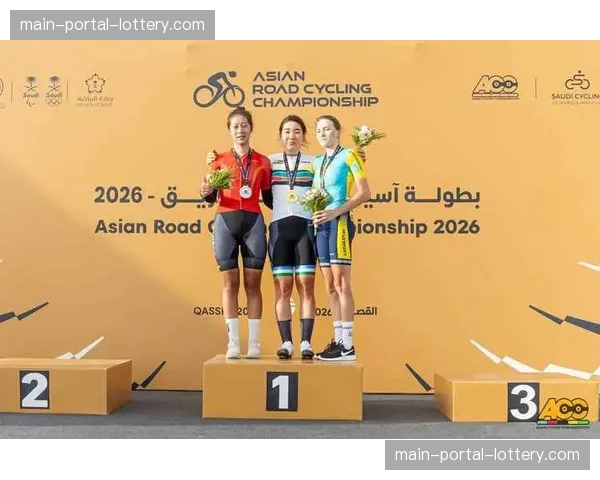 女子U23个人计时赛:和红洋进入三人突围集团坚持到终点获亚军 女子U23个人计时赛:和红洋进入三人突围集团坚持到终点获亚军