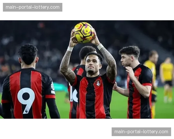 热刺对阵伯恩茅斯上半场结束，双方1-1暂时战平