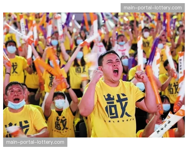 比赛暂停期间，现场大屏幕推出实时球迷投票预测下一攻结果环节